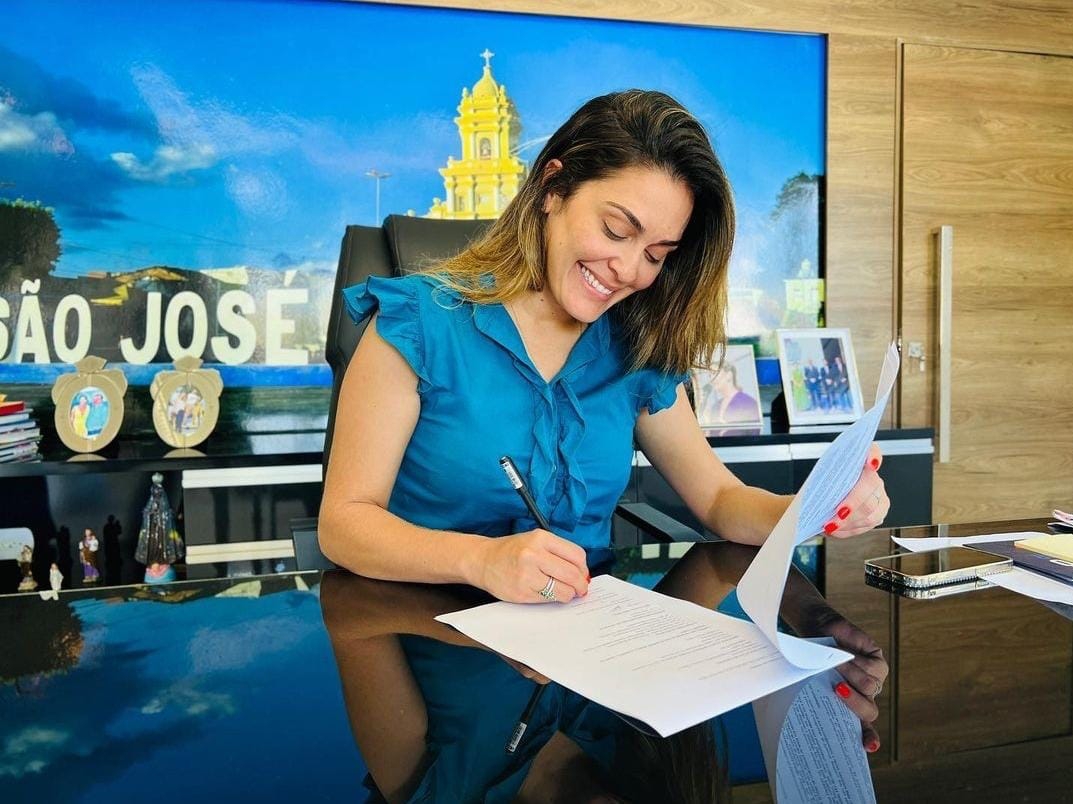 Prefeita de São José da Laje reafirma o compromisso com a Educação e garante o pagamento do Piso Nacional do Magistério a docentes da Rede Municipal